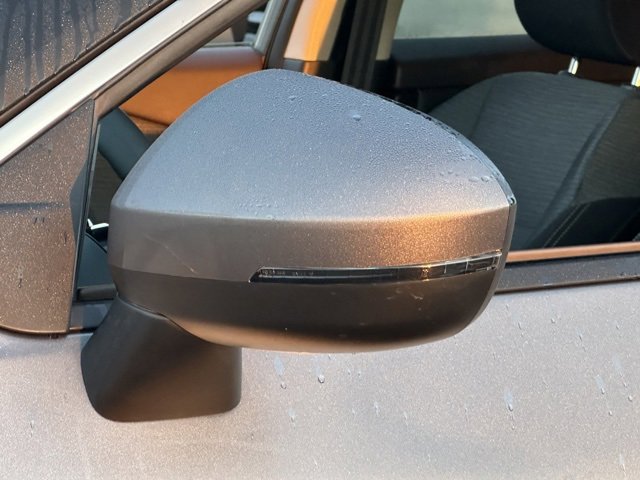 Used 2023 Nissan Rogue SV image 11