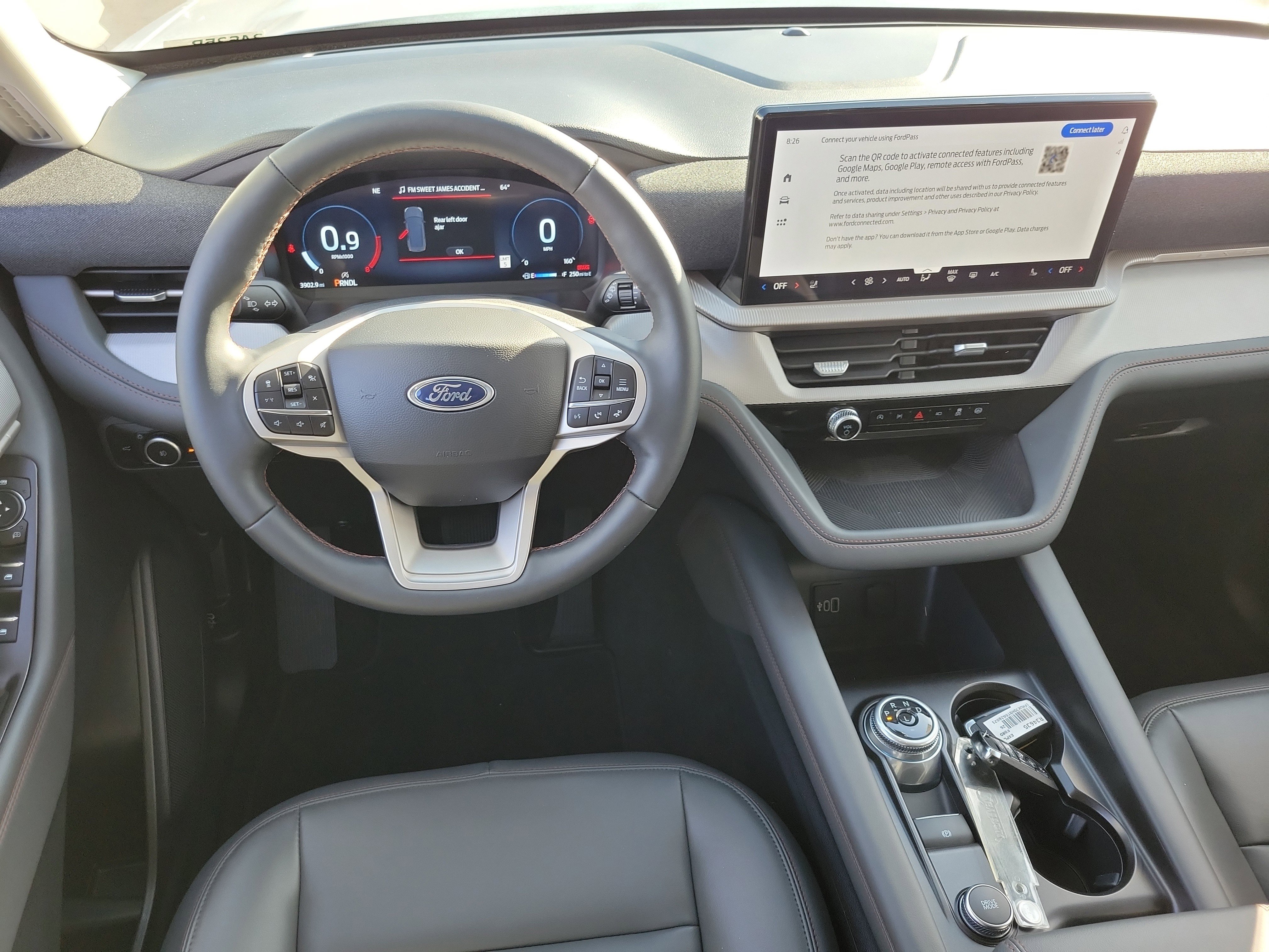 Used 2026 Ford Explorer Active w/ Active Comfort Package RWD image 4