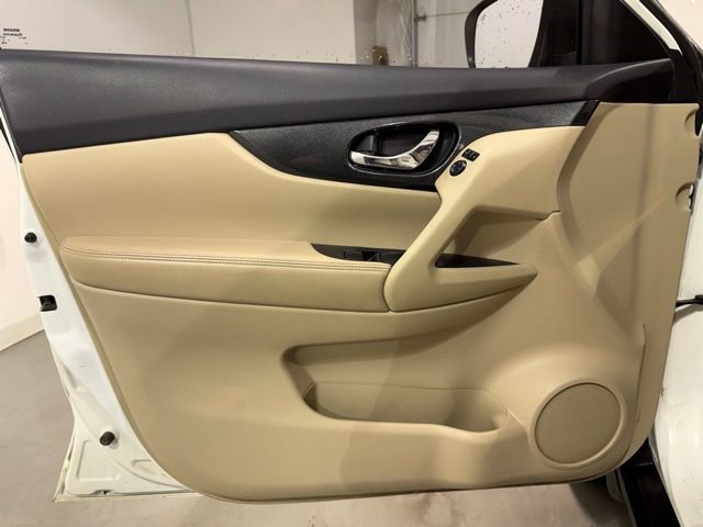 Used 2014 Nissan Rogue SL image 11