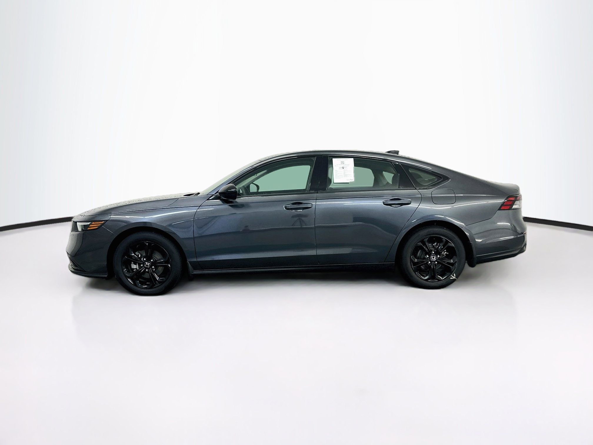Used 2025 Honda Accord SE image 4