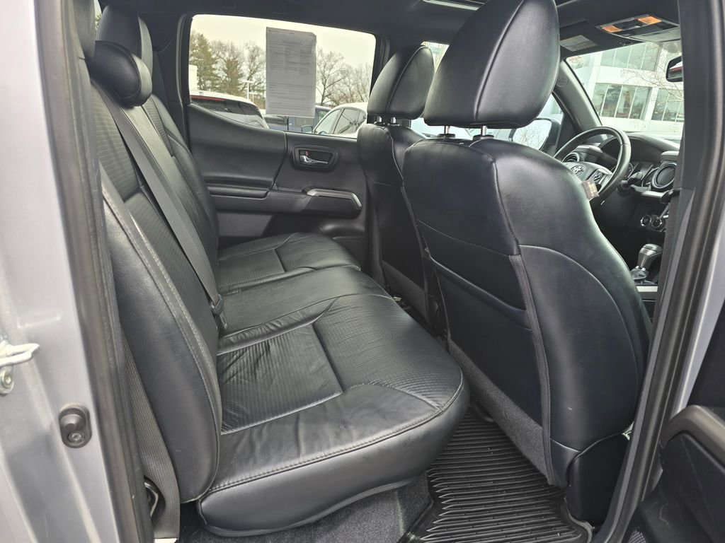 Used 2021 Toyota Tacoma Limited image 14