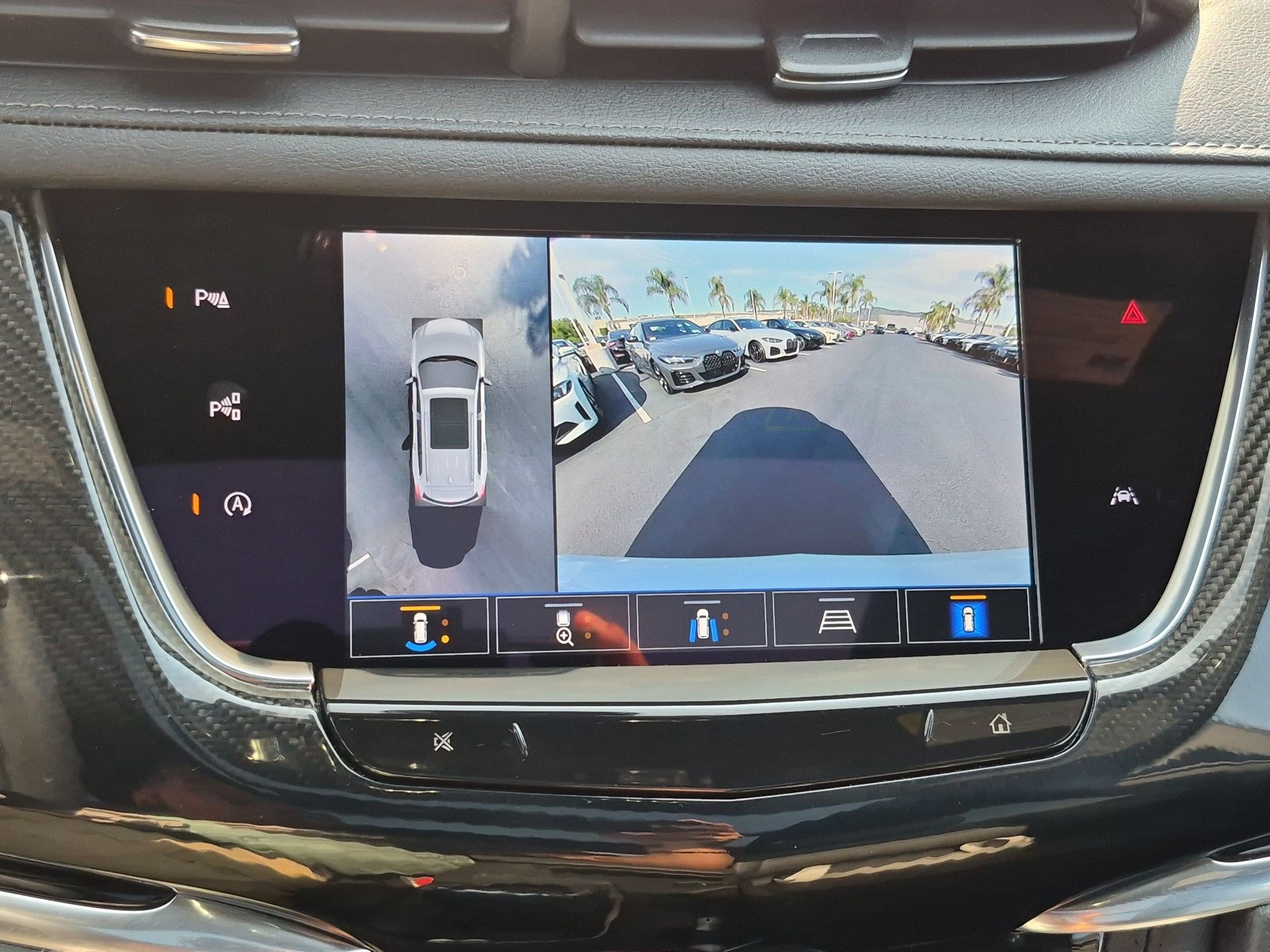 Used 2023 Cadillac XT6 Sport w/ Technology Package AWD/4WD image 25