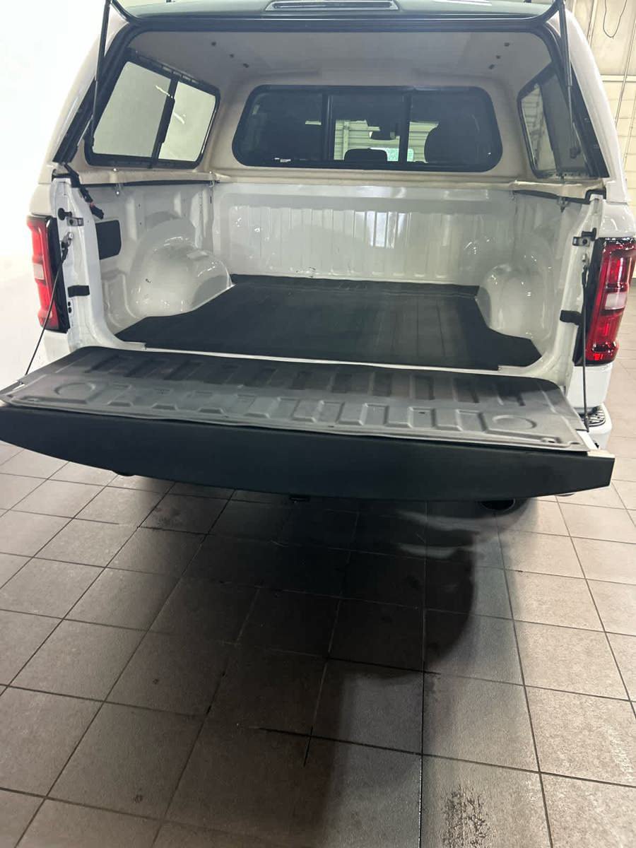 Used 2025 RAM 1500 Big Horn AWD/4WD image 11