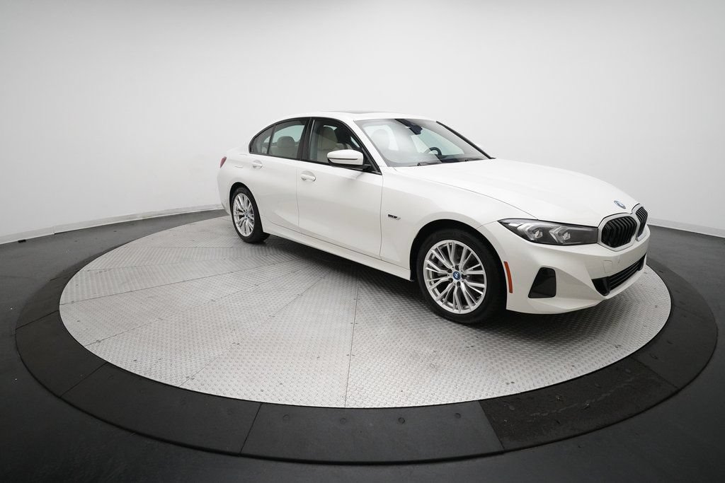 Used 2023 BMW 330e xDrive w/ Driving Assistance Package AWD/4WD image 13