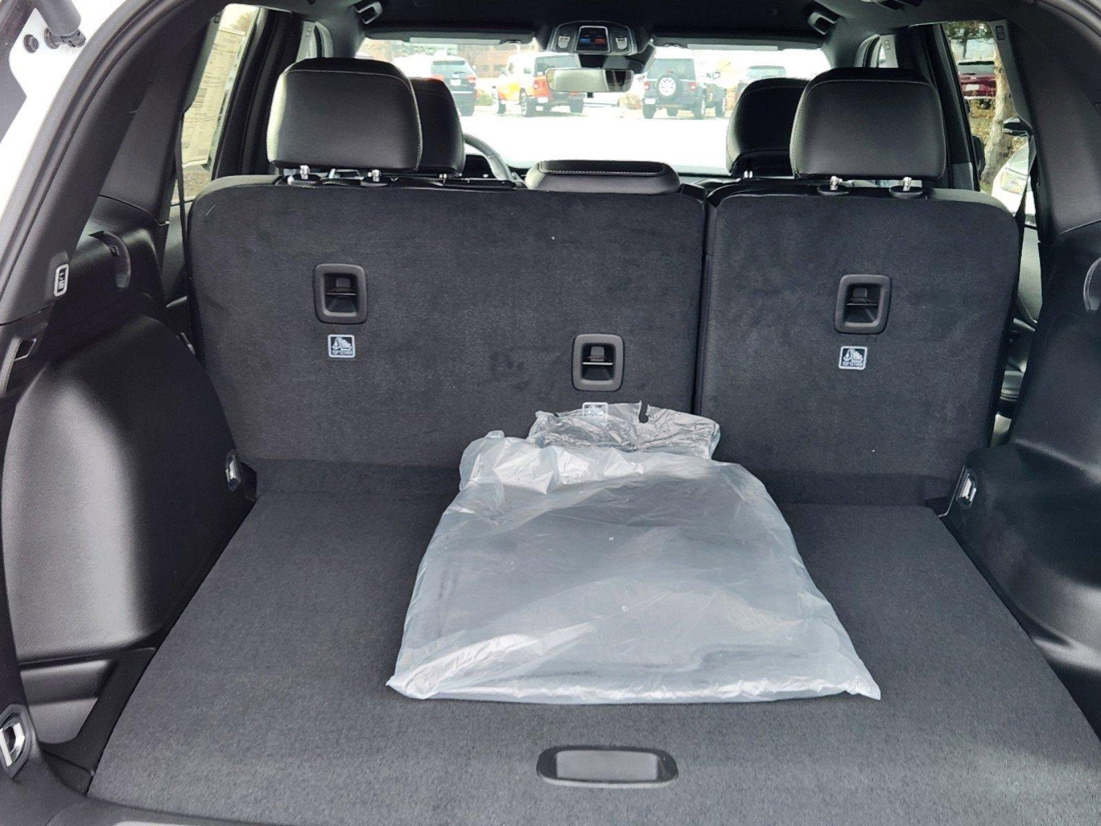 New 2025 Jeep Grand Cherokee Altitude image 19