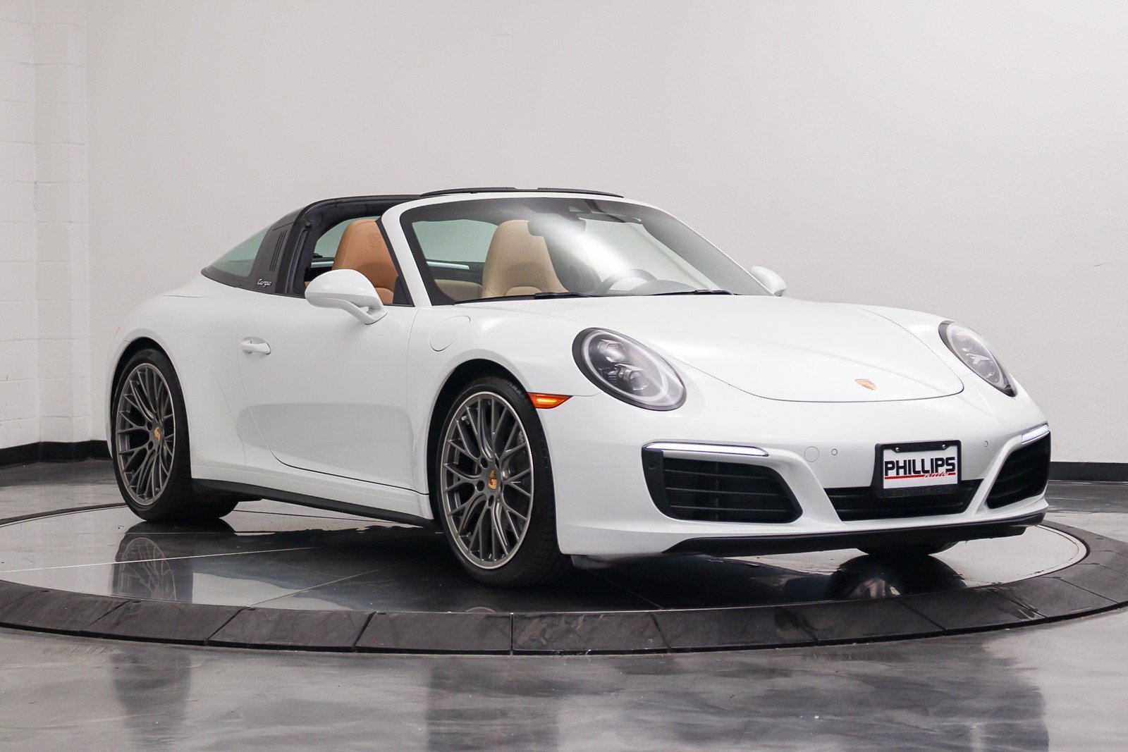 Used 2019 Porsche 911 Targa 4 AWD/4WD image 9