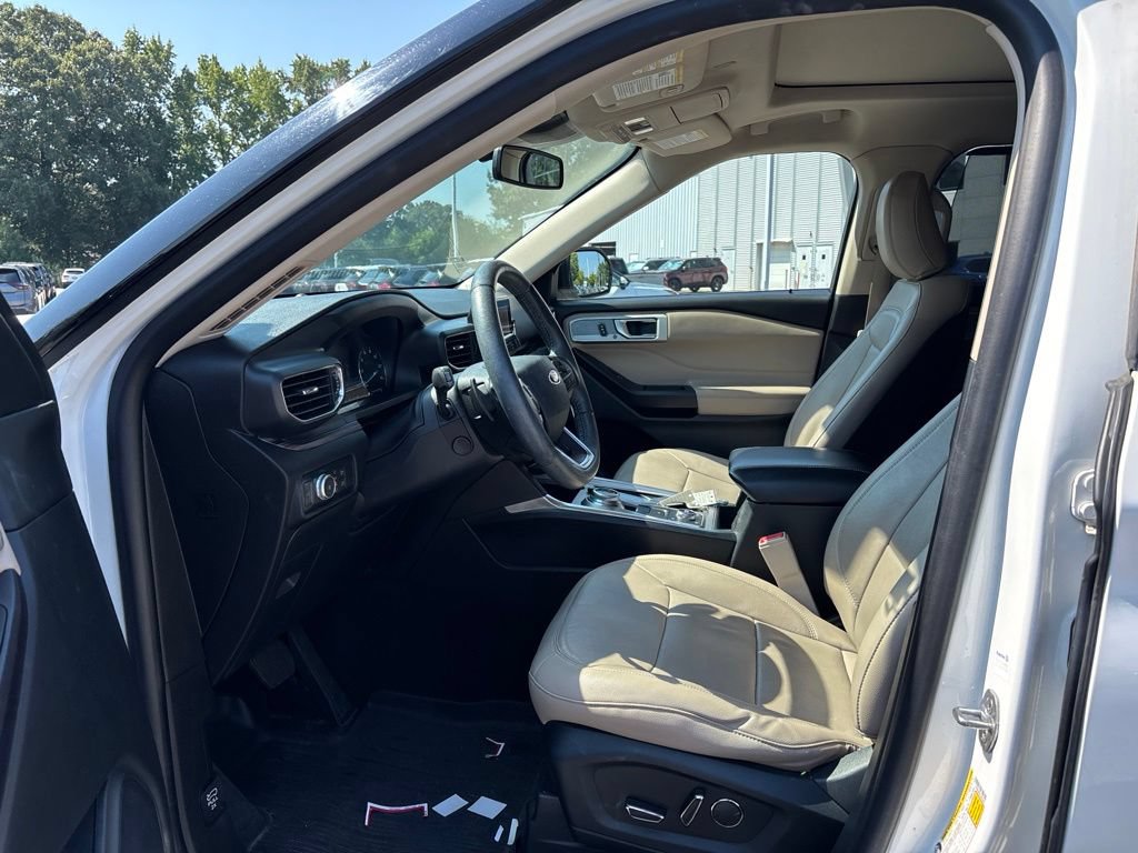 Used 2020 Ford Explorer Limited w/ Class III Trailer Tow Package AWD/4WD image 5