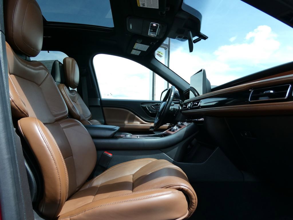 Used 2020 Lincoln Aviator Reserve w/ Equipment Group 202A AWD/4WD image 13