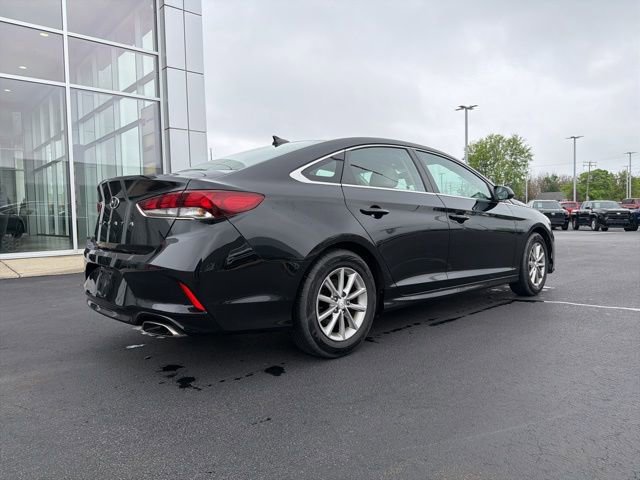 Used 2018 Hyundai Sonata SE w/ Cargo Package FWD image 7