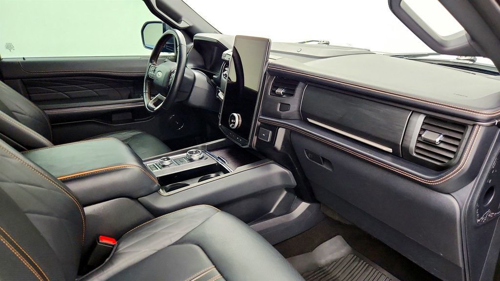 Used 2023 Ford Expedition Platinum image 26