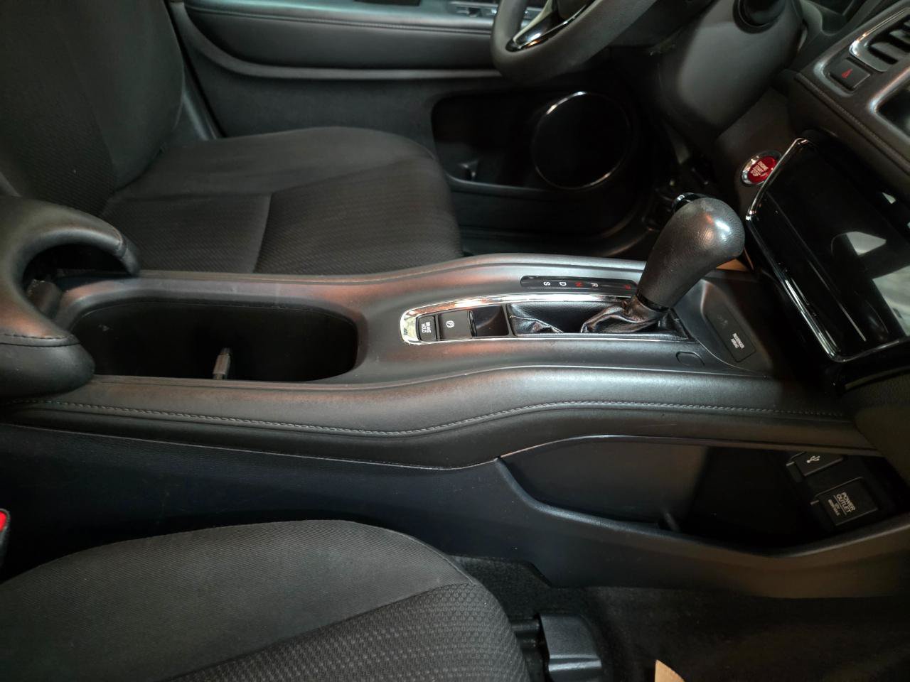 Used 2018 Honda HR-V EX image 24