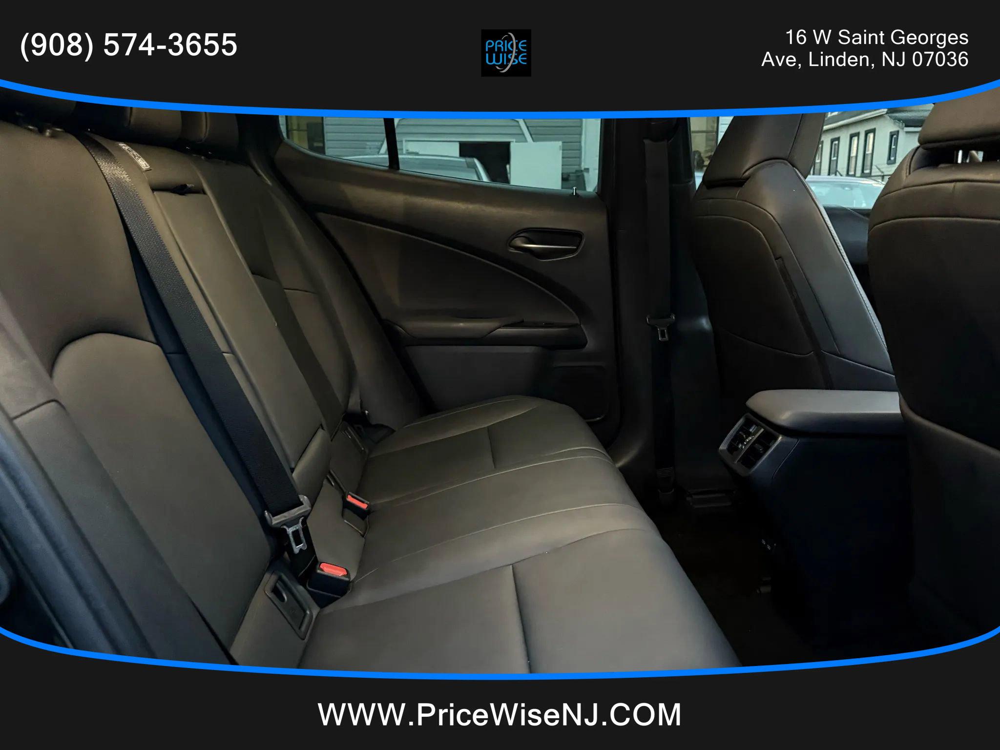 Used 2022 Lexus UX 250h w/ Premium Package image 23