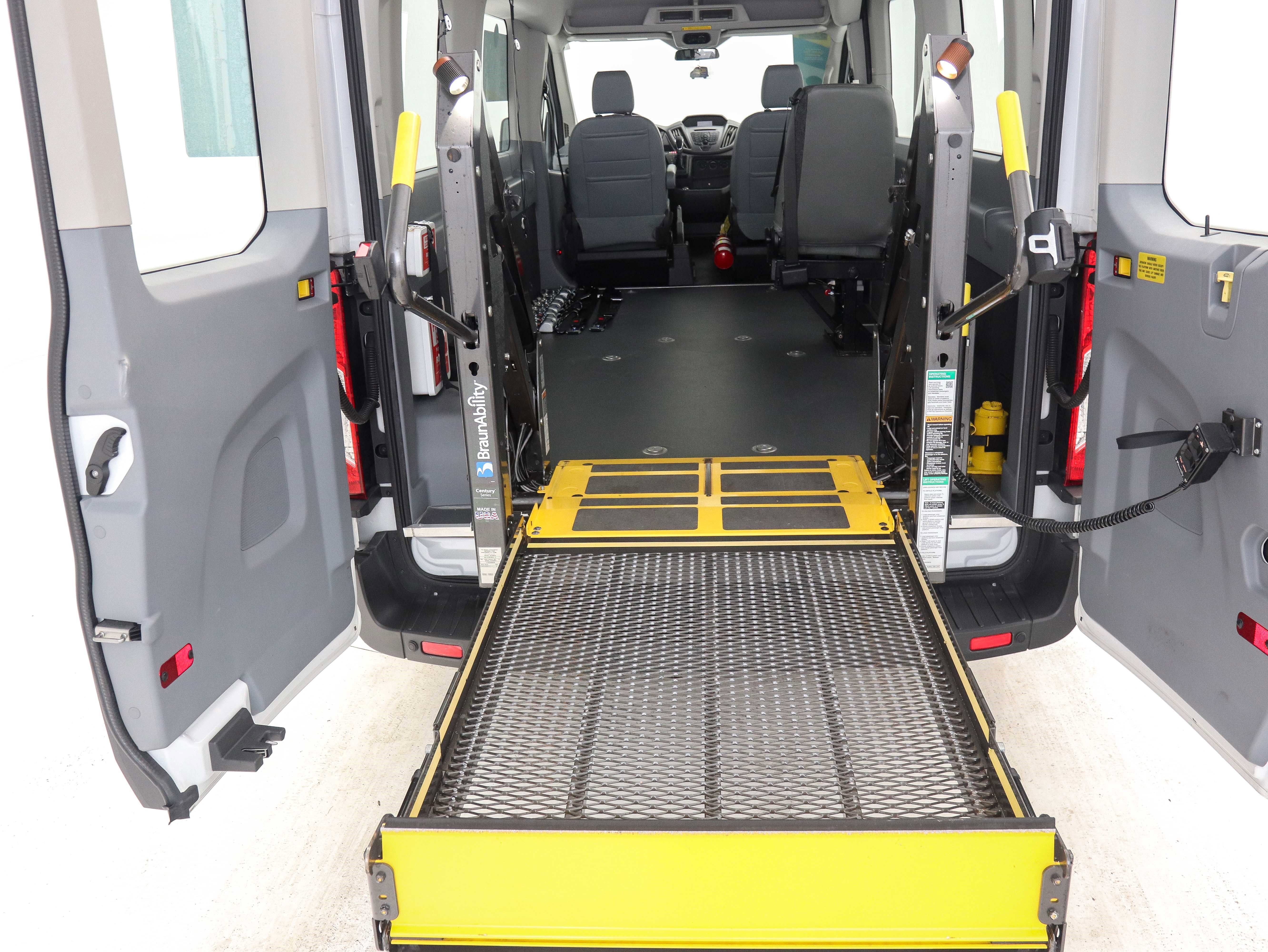 Used 2017 Ford Transit 350 XL image 12