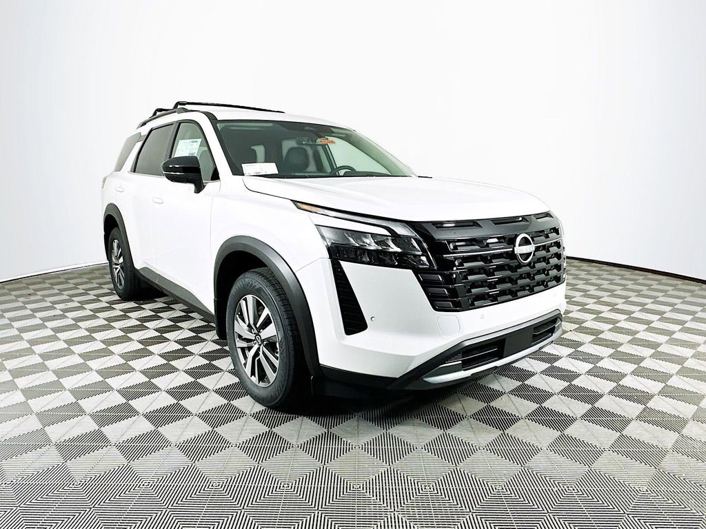 New 2026 Nissan Pathfinder SL AWD/4WD image 3
