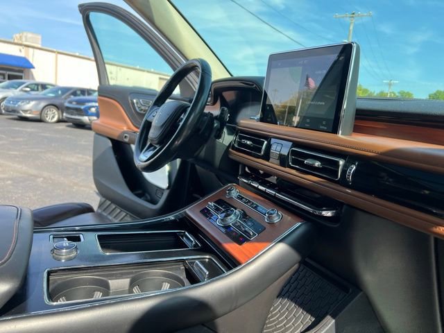 Used 2020 Lincoln Aviator Reserve w/ Equipment Group 201A image 42