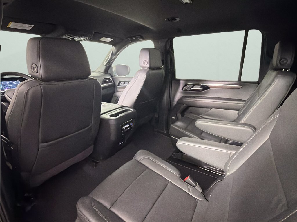Used 2026 Chevrolet Suburban LT w/ Comfort Package AWD/4WD image 28