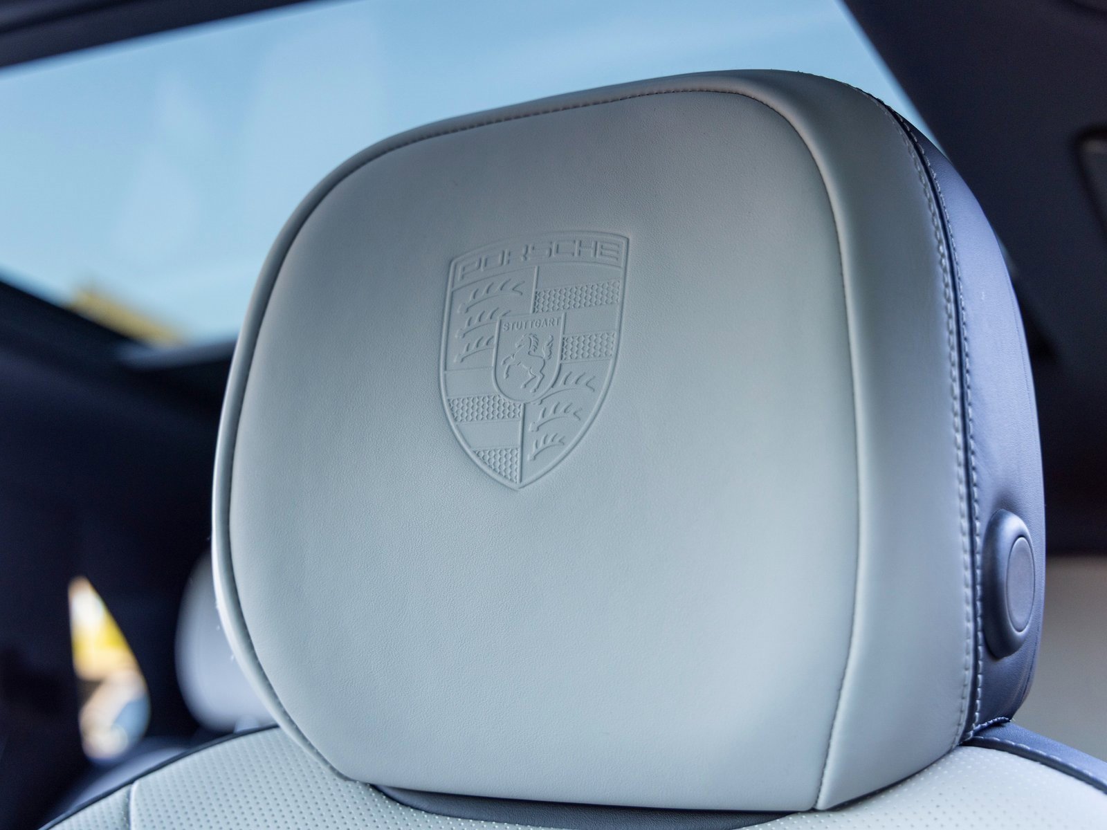 Certified 2025 Porsche Cayenne image 29