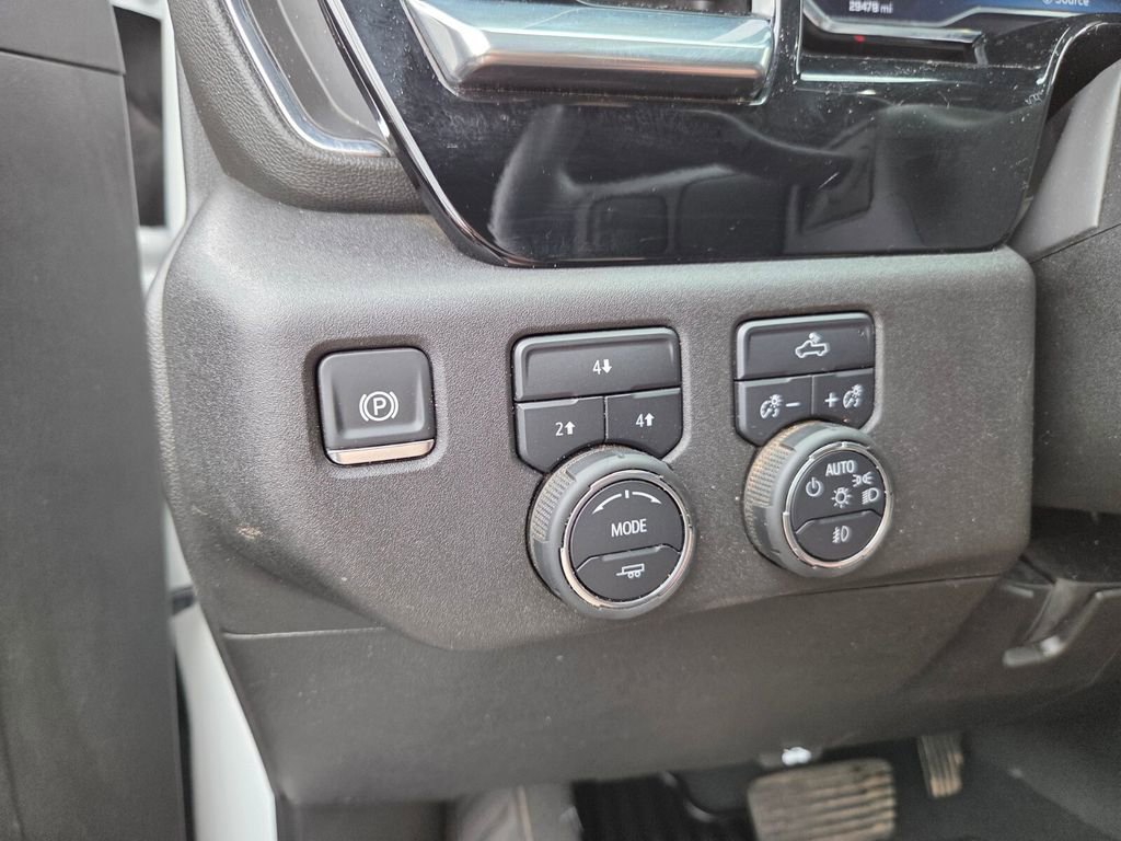 Used 2025 Chevrolet Silverado 2500 LT w/ Convenience Package image 27