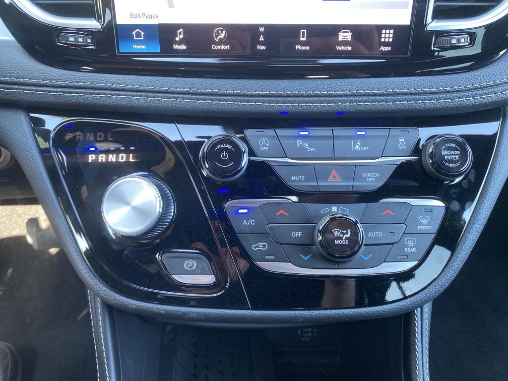 New 2026 Chrysler Pacifica Limited w/ S Appearance Package image 33