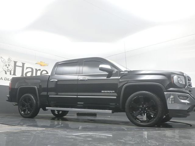 Used 2017 GMC Sierra 1500 SLT w/ SLT Premium Package image 2