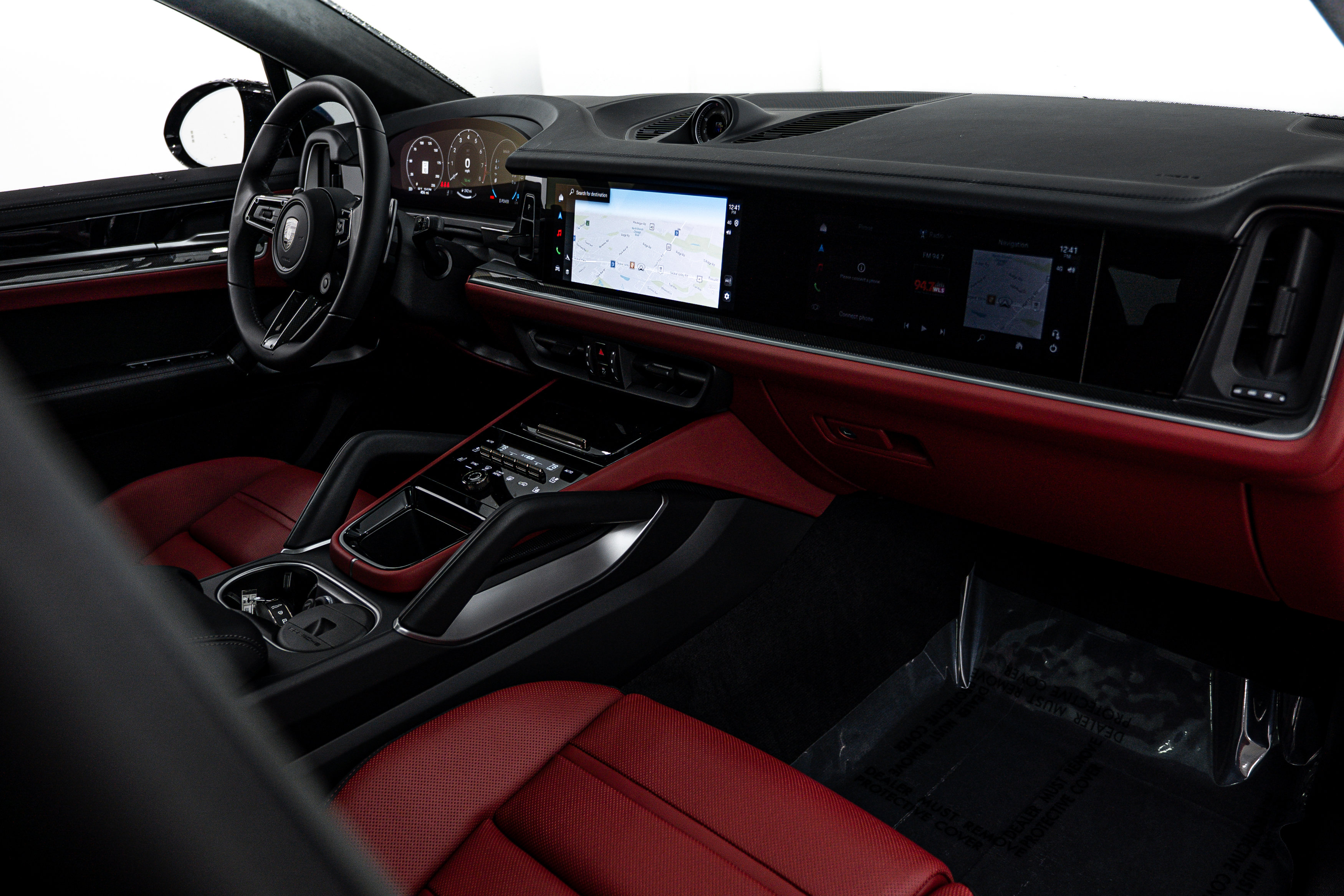 Certified 2026 Porsche Cayenne Turbo AWD/4WD image 14