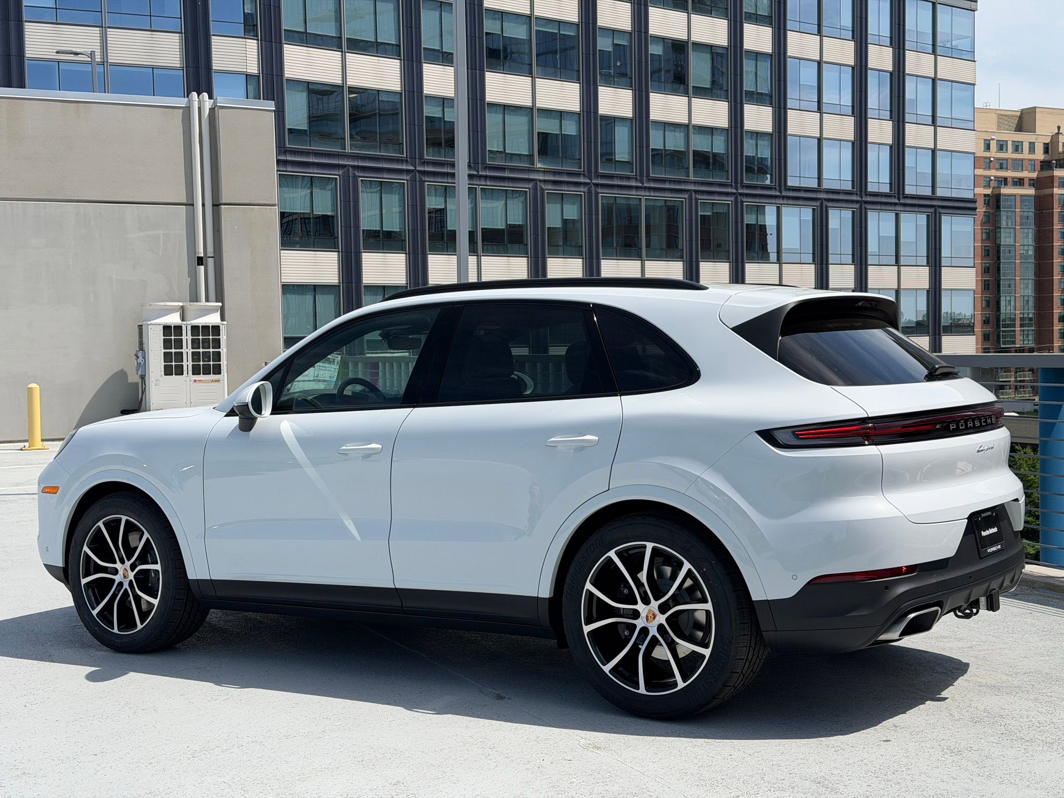 Used 2026 Porsche Cayenne AWD/4WD image 3