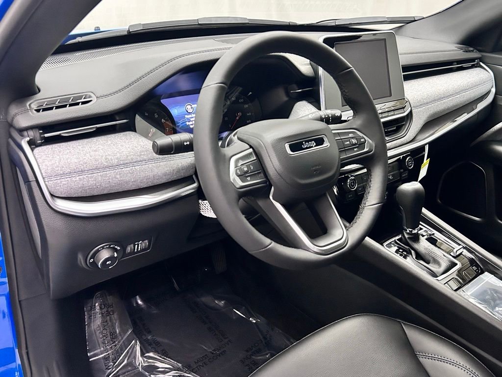 New 2026 Jeep Compass Latitude image 11