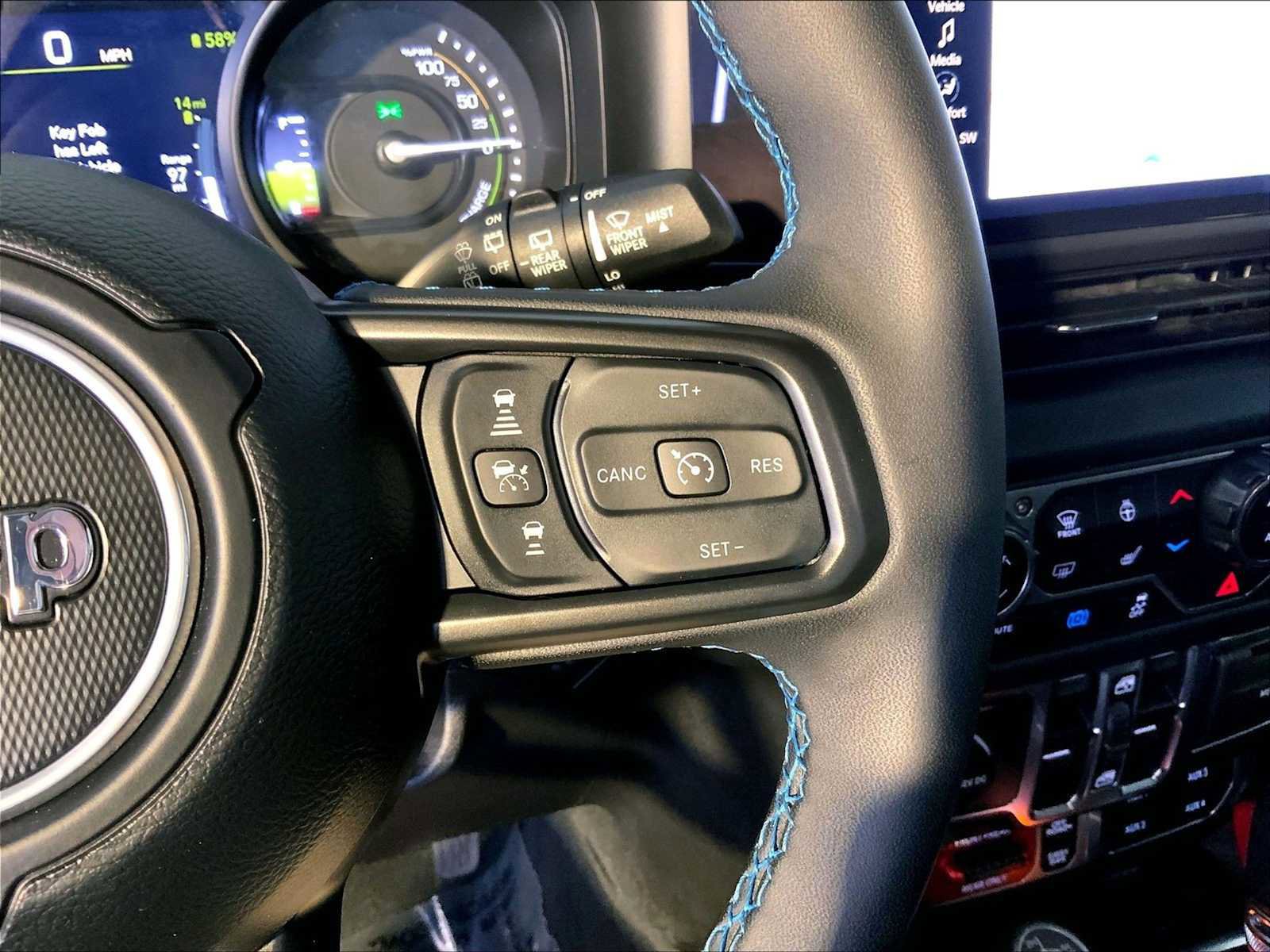 Used 2024 Jeep Wrangler Unlimited Rubicon 4xe AWD/4WD image 28