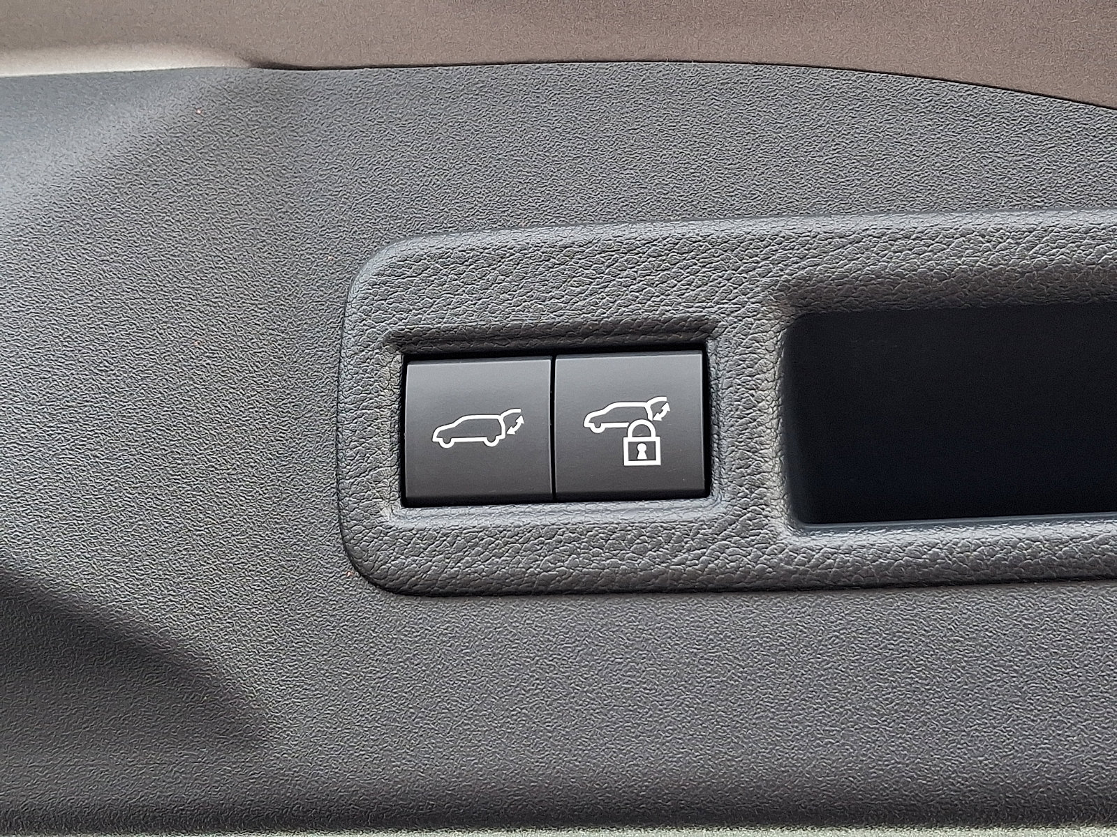 Certified 2025 Subaru Solterra Touring image 29