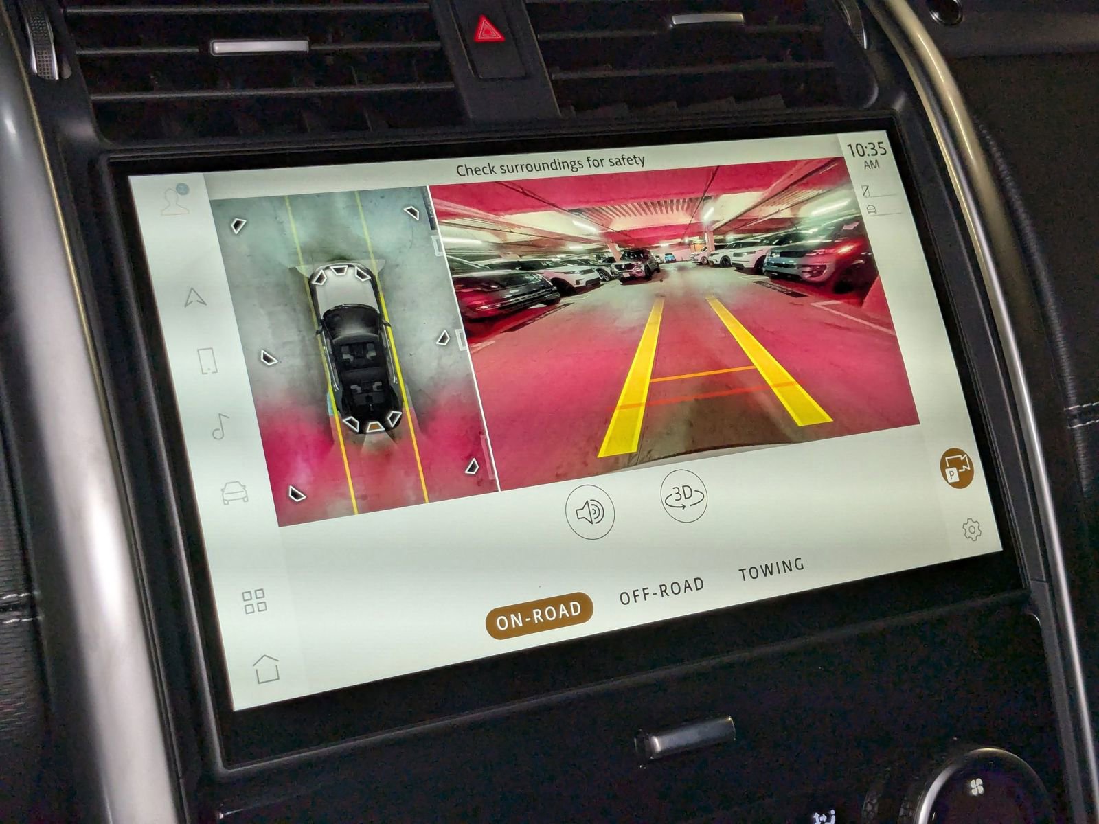 New 2025 Land Rover Discovery Dynamic SE image 13