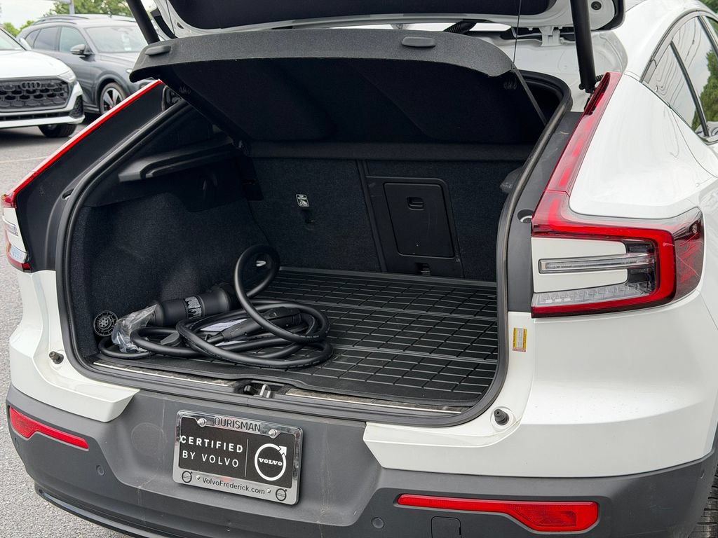 Used 2023 Volvo C40 P8 Recharge Ultimate w/ Protection Package Premier AWD/4WD image 19