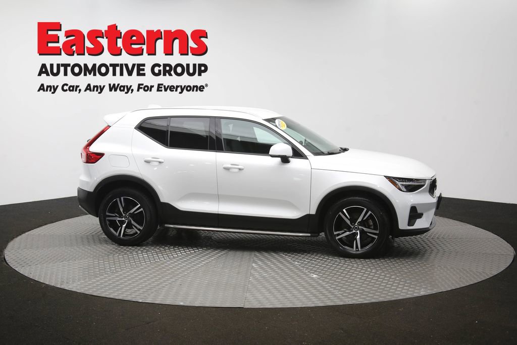 Used 2023 Volvo XC40 B5 Core AWD/4WD image 47