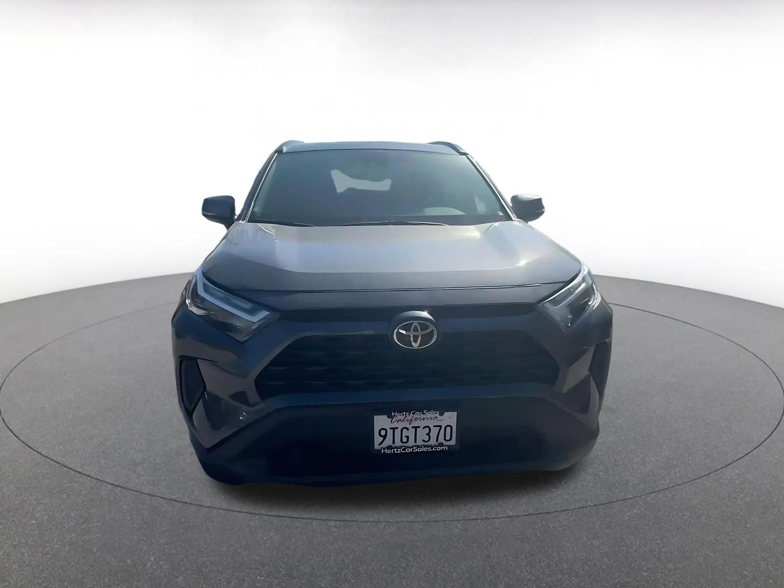 Used 2025 Toyota RAV4 XLE w/ Convenience Package image 4