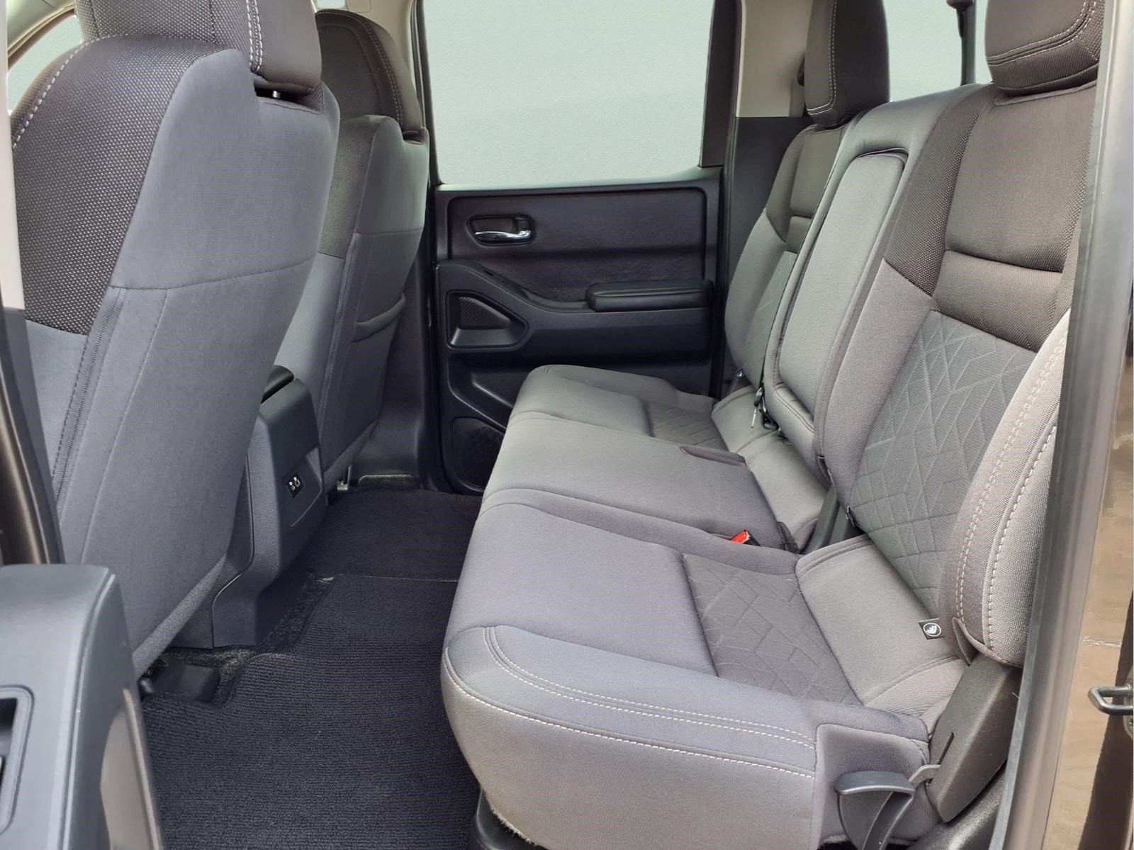 Used 2026 Nissan Frontier SV AWD/4WD image 12