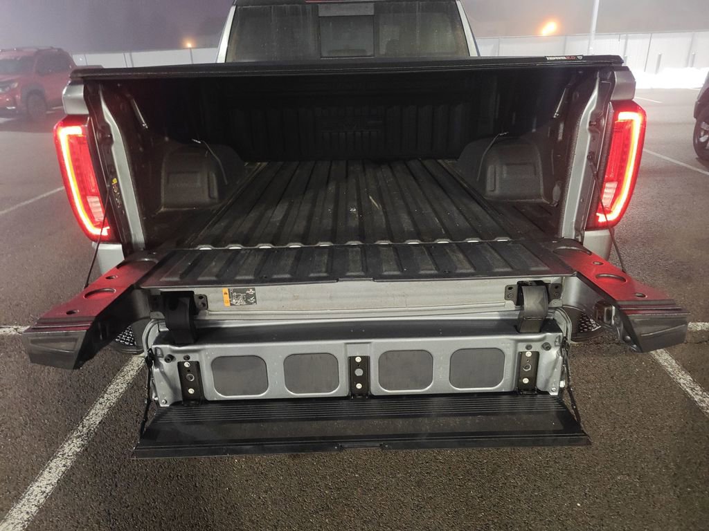 Used 2022 GMC Sierra 1500 SLT w/ SLT Premium Package image 6
