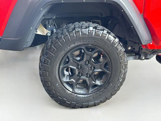 Used 2023 Jeep Gladiator Sport w/ Off Road Group image 10