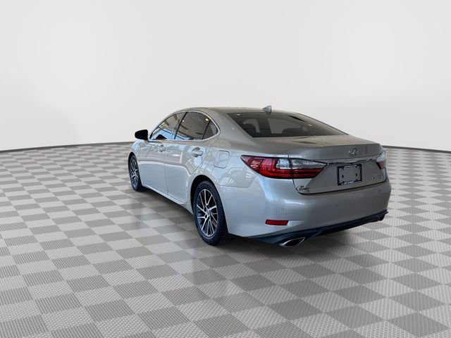 Used 2016 Lexus ES 350 w/ Luxury Package w/Wood Trim image 8