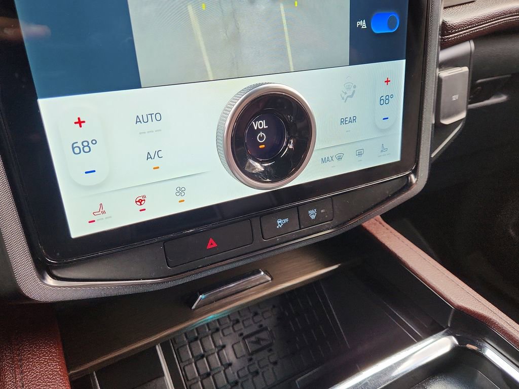 Used 2022 Ford Expedition Limited image 27