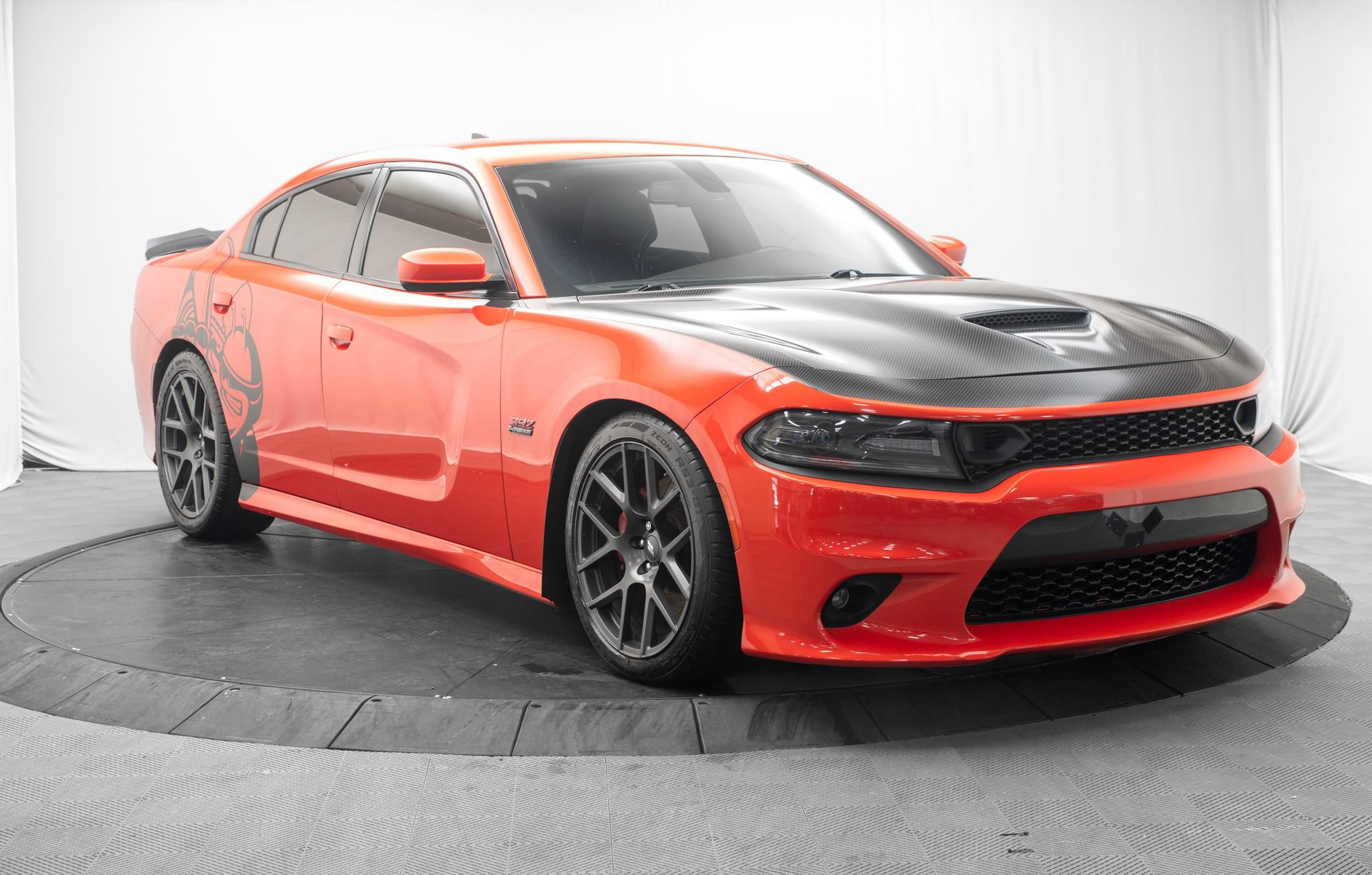 Used 2017 Dodge Charger R/T Scat Pack w/ Beats Audio Group RWD image 9