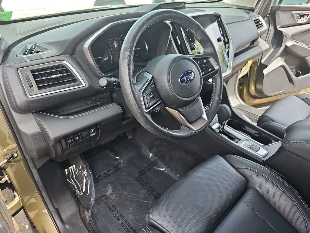 Used 2023 Subaru Ascent Limited AWD/4WD image 18