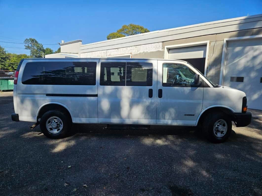 Used 2006 Chevrolet Express 3500 LS image 7