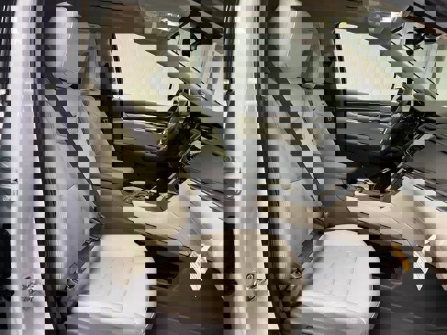 New 2026 Cadillac XT5 Premium Luxury w/ LPO, Floor Liner Package AWD/4WD image 17