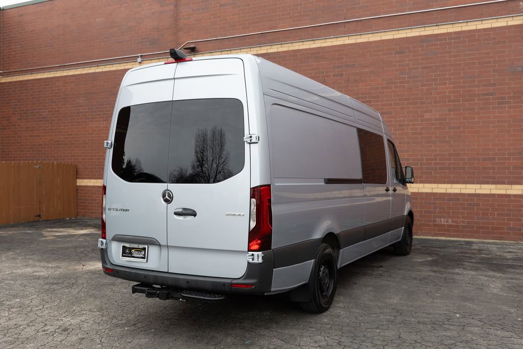 Used 2025 Mercedes-Benz Sprinter 2500 image 33