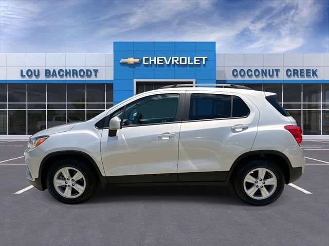 Used 2022 Chevrolet Trax LT w/ LT Convenience Package FWD image 5