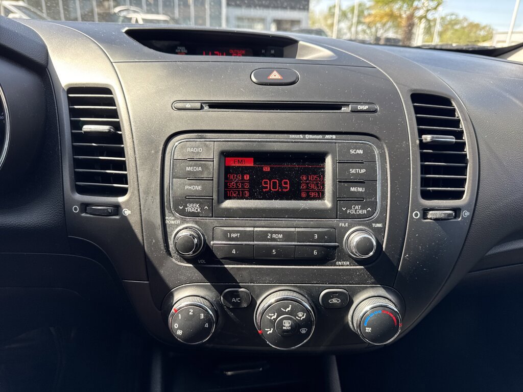 Used 2016 Kia Forte LX image 26