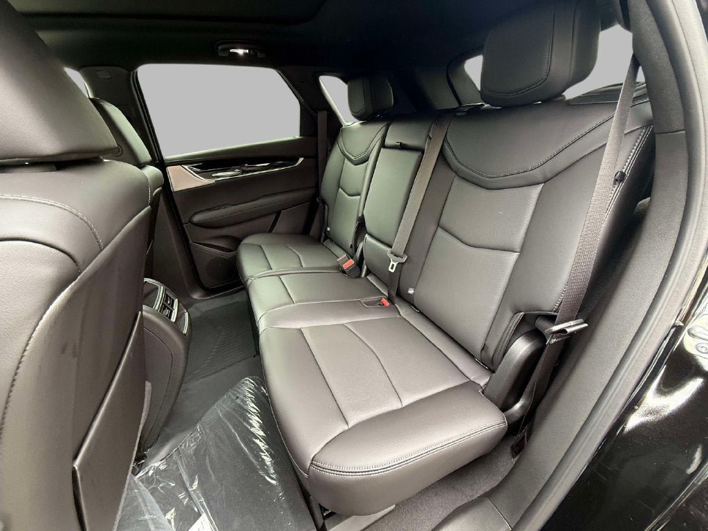 New 2026 Cadillac XT5 Premium Luxury w/ LPO, Floor Liner Package AWD/4WD image 3