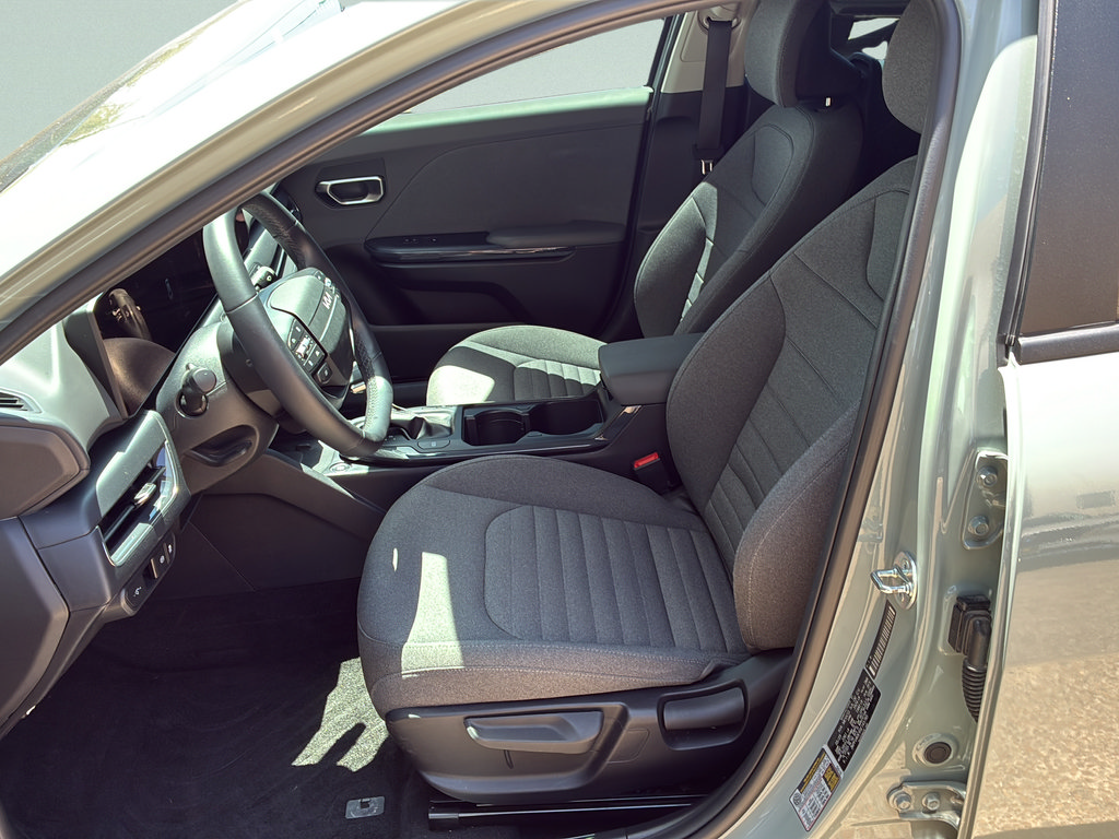 Used 2025 Kia K4 EX FWD image 19