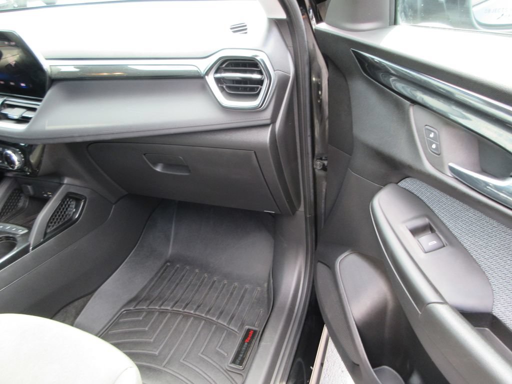 Certified 2024 Chevrolet TrailBlazer LT w/ Convenience Package FWD image 18