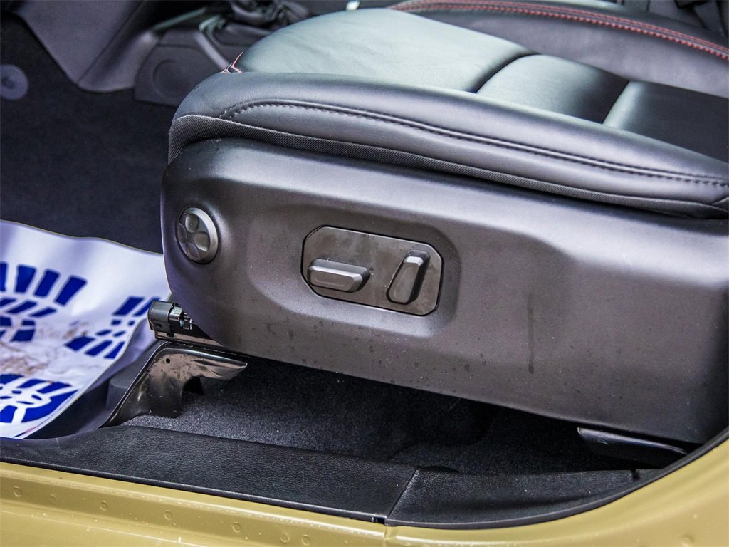 Used 2025 Jeep Wrangler Unlimited Rubicon image 32