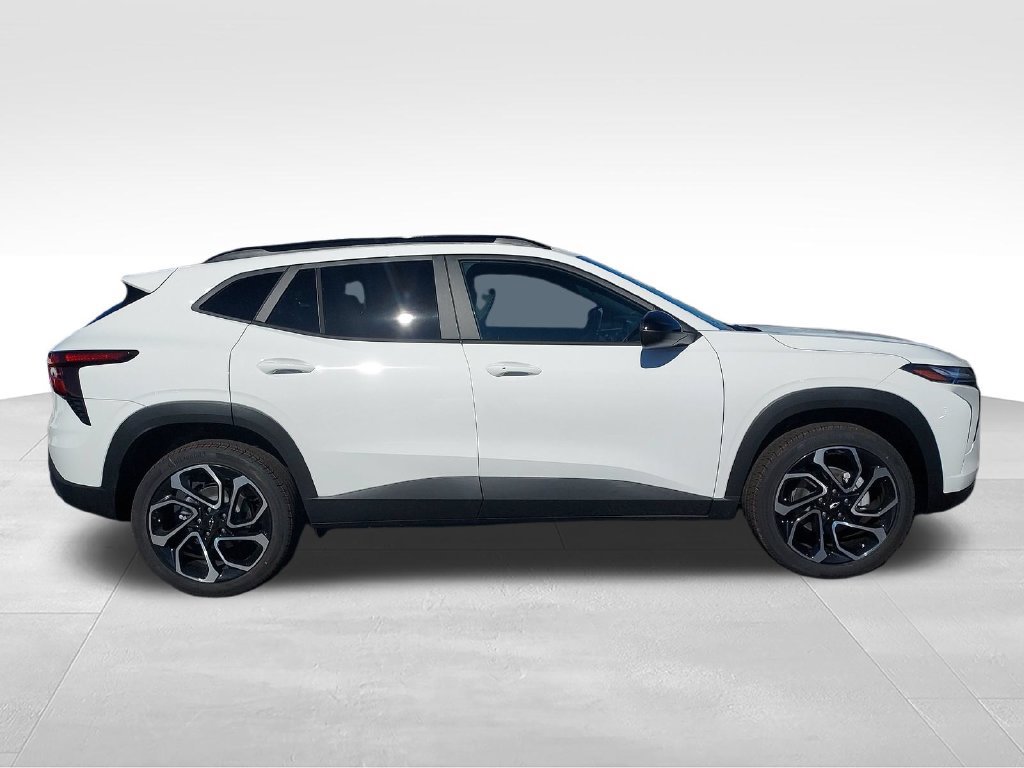 New 2026 Chevrolet Trax RS w/ Driver Confidence Package FWD image 6